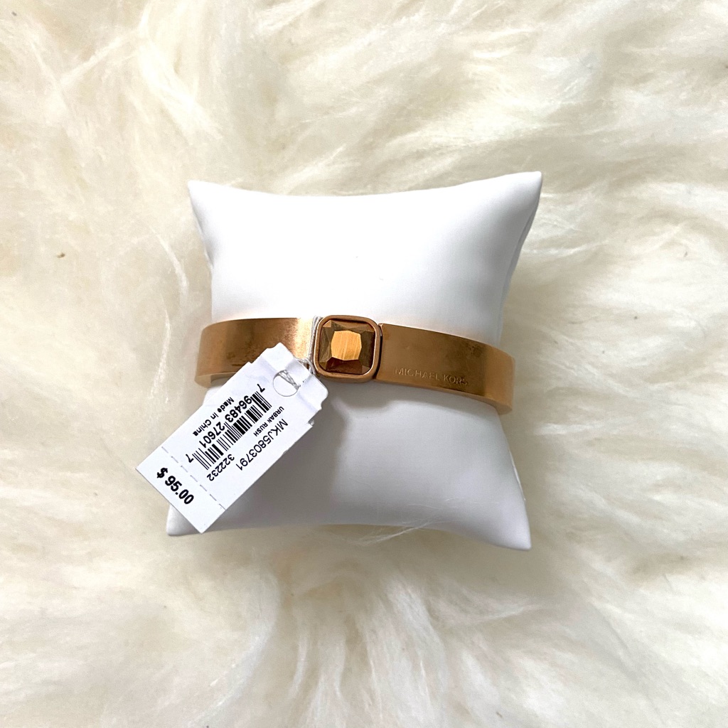 Michael Kors BangleBracelet Gold Tone Gift Idea 55$